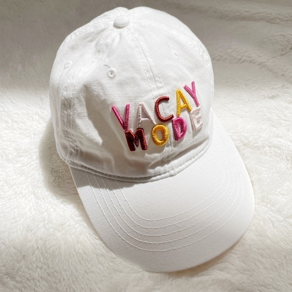 Vacay Mode Embroidered white baseball cap - Picture 1 of 3